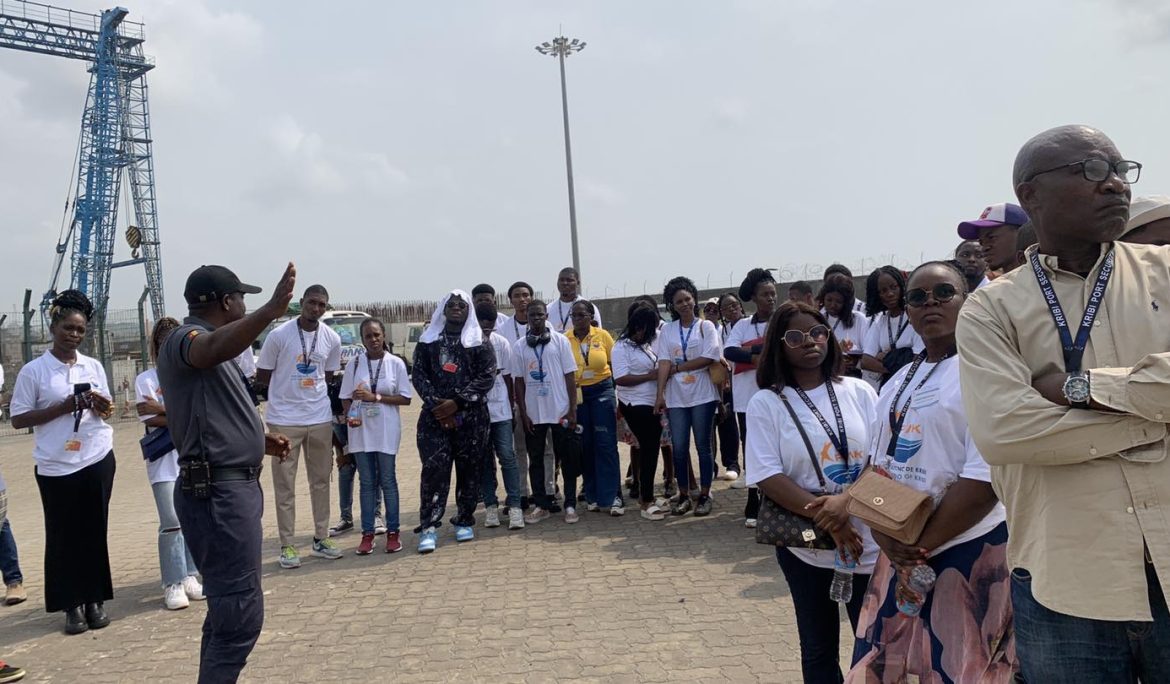 Visite d’immersion par les étudiants de l’UCAC au PAK.