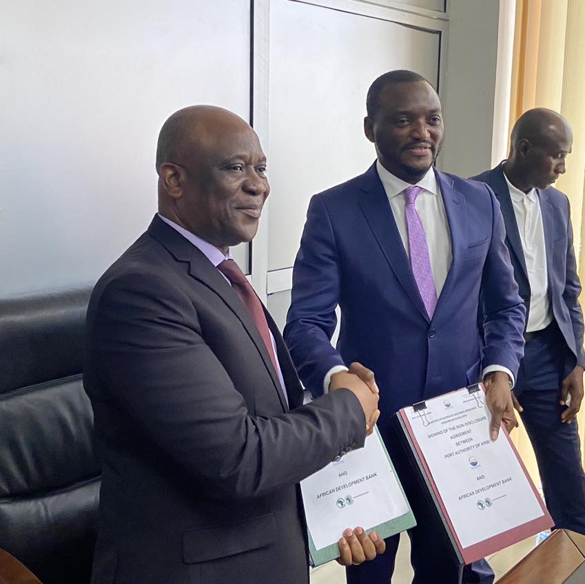 Signature d’accords marquant le lancement officiel de l’Initiative de Financement des Investissements Publics et Privés au Port de Kribi (IFI2P).