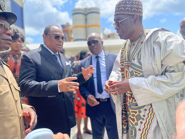 Les ministres ISSA TCHIROMA BAKARY et Grégoire OWONA en mission conjointe à Kribi.