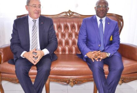 DYNAMIQUE PORTUAIRE: Visite de l&rsquo;Ambassadeur de France au Port de Kribi