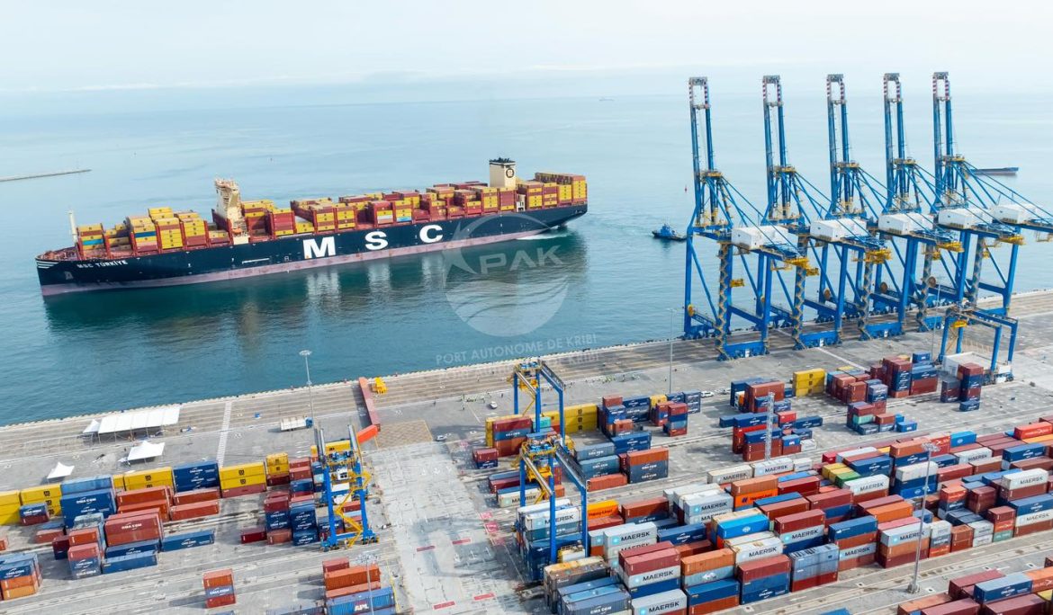 UN ACCOSTAGE HISTORIQUE AU PORT DE KRIBI, 8 MAI 2025