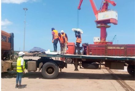 Première opération de débarquement d’engrais avec ensachage sous-palan au Port de Kribi