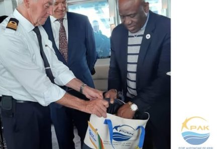 SEMAINE ÉCONOMIQUE DU CAMEROUN , LE PAK AUX PAYS BAS