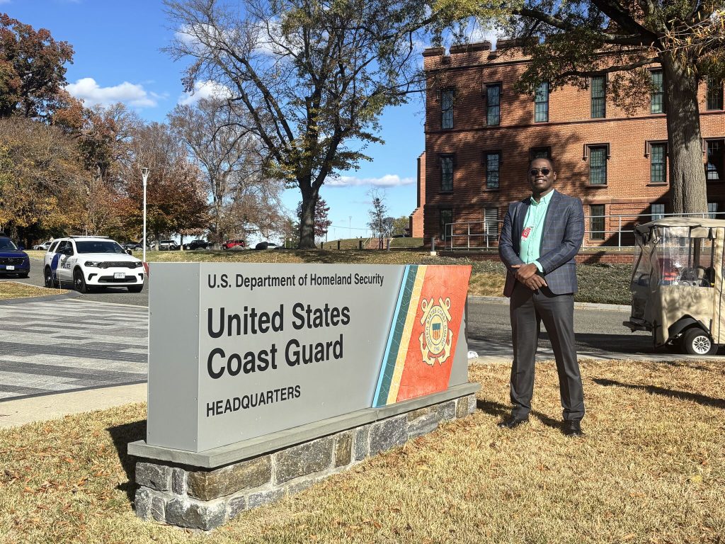 Du 8 au 22 novembre 2025, des experts portuaires et maritimes camerounais participent au programme américain IVLP pour renforcer la sûreté portuaire et s’imprégner des meilleures pratiques internationales.