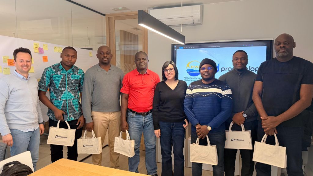 From February 2 to 6, 2026, the Port Autonome de Kribi took part in a specialized training program in Valencia, Spain, focused on the application of Artificial Intelligence (AI) and advanced digital tools in port data management.