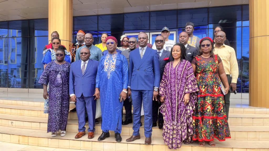 Le Port Autonome de Kribi et l’École Nationale Supérieure des Sciences et Techniques Maritimes et Océaniques ont signé ce jour un accord spécifique destiné à renforcer les compétences dans les secteurs portuaire et maritime.