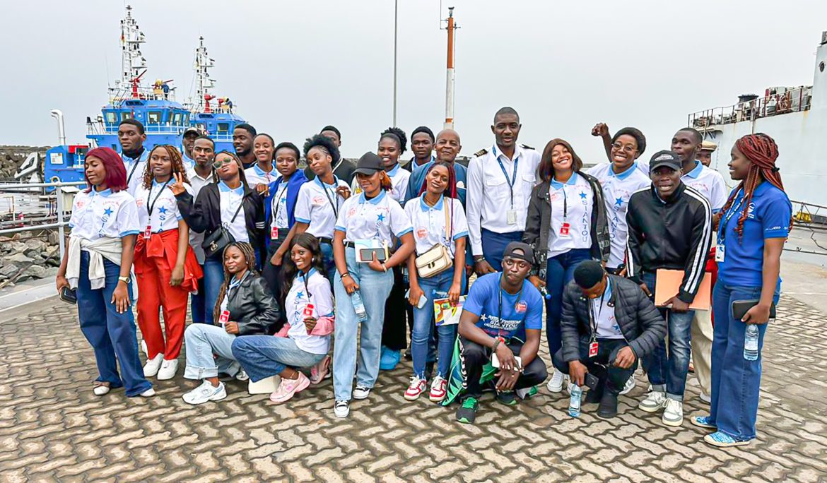 Educational Immersion: Siantou Students Discover the Port of Kribi